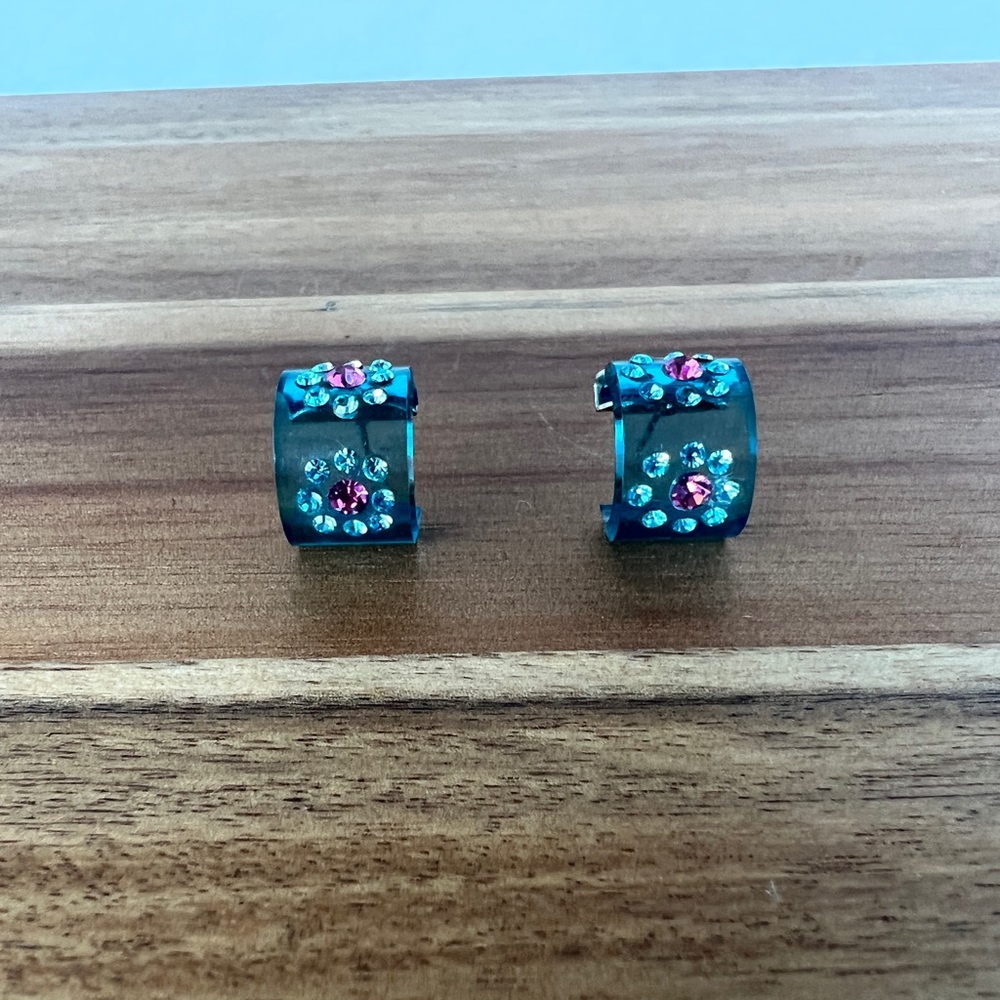 Resin cuff hoops with rhinestones